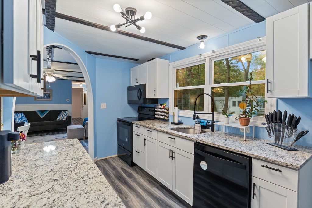 Photo of 22 Robert Road, Seabrook, NH 03874 (MLS # 5063571)