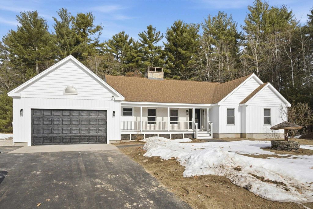 Photo of 15 Kens Way, Pelham, NH 03076 (MLS # 5079296)
