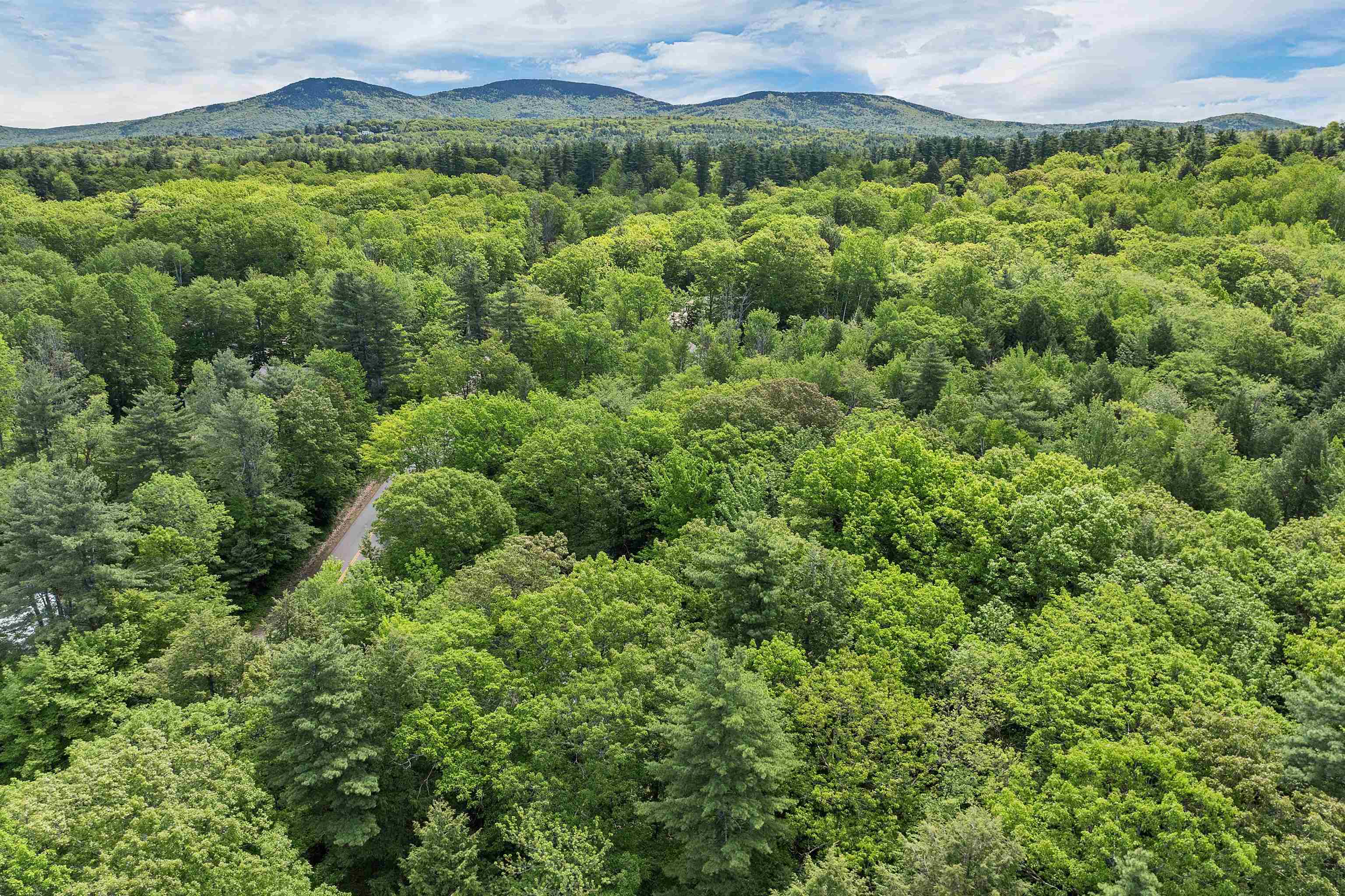 Gilford, New Hampshire 03249, United States, 2 Bedrooms Bedrooms, ,2 BathroomsBathrooms,Residential,Pending,144725