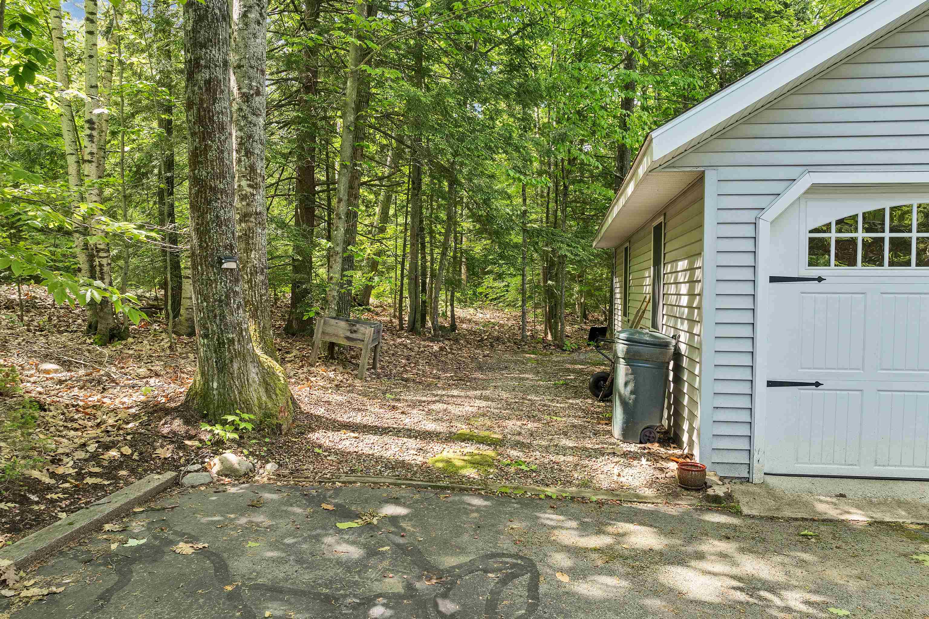 Gilford, New Hampshire 03249, United States, 2 Bedrooms Bedrooms, ,2 BathroomsBathrooms,Residential,Pending,144725