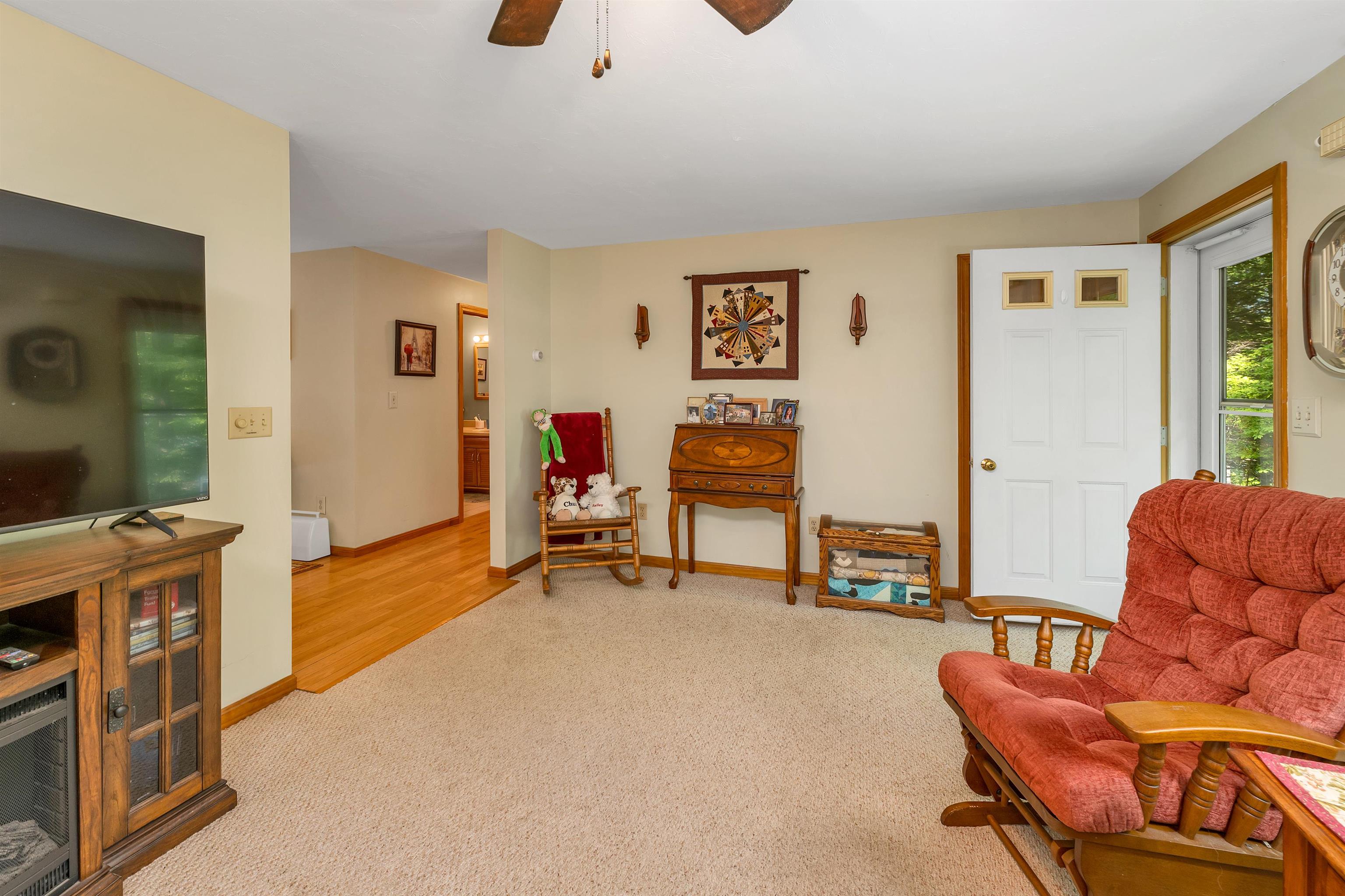 Gilford, New Hampshire 03249, United States, 2 Bedrooms Bedrooms, ,2 BathroomsBathrooms,Residential,Pending,144725