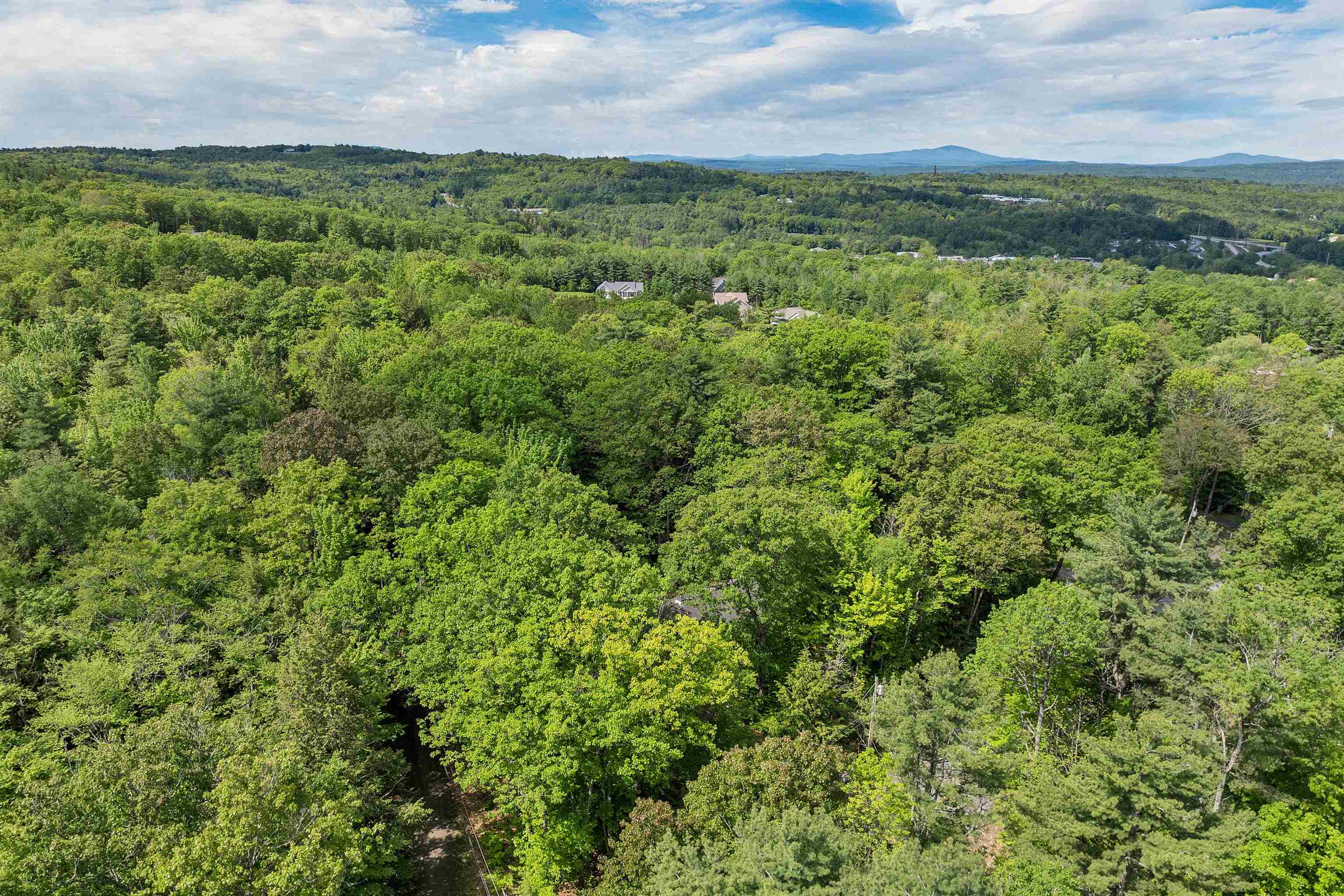Gilford, New Hampshire 03249, United States, 2 Bedrooms Bedrooms, ,2 BathroomsBathrooms,Residential,Pending,144725