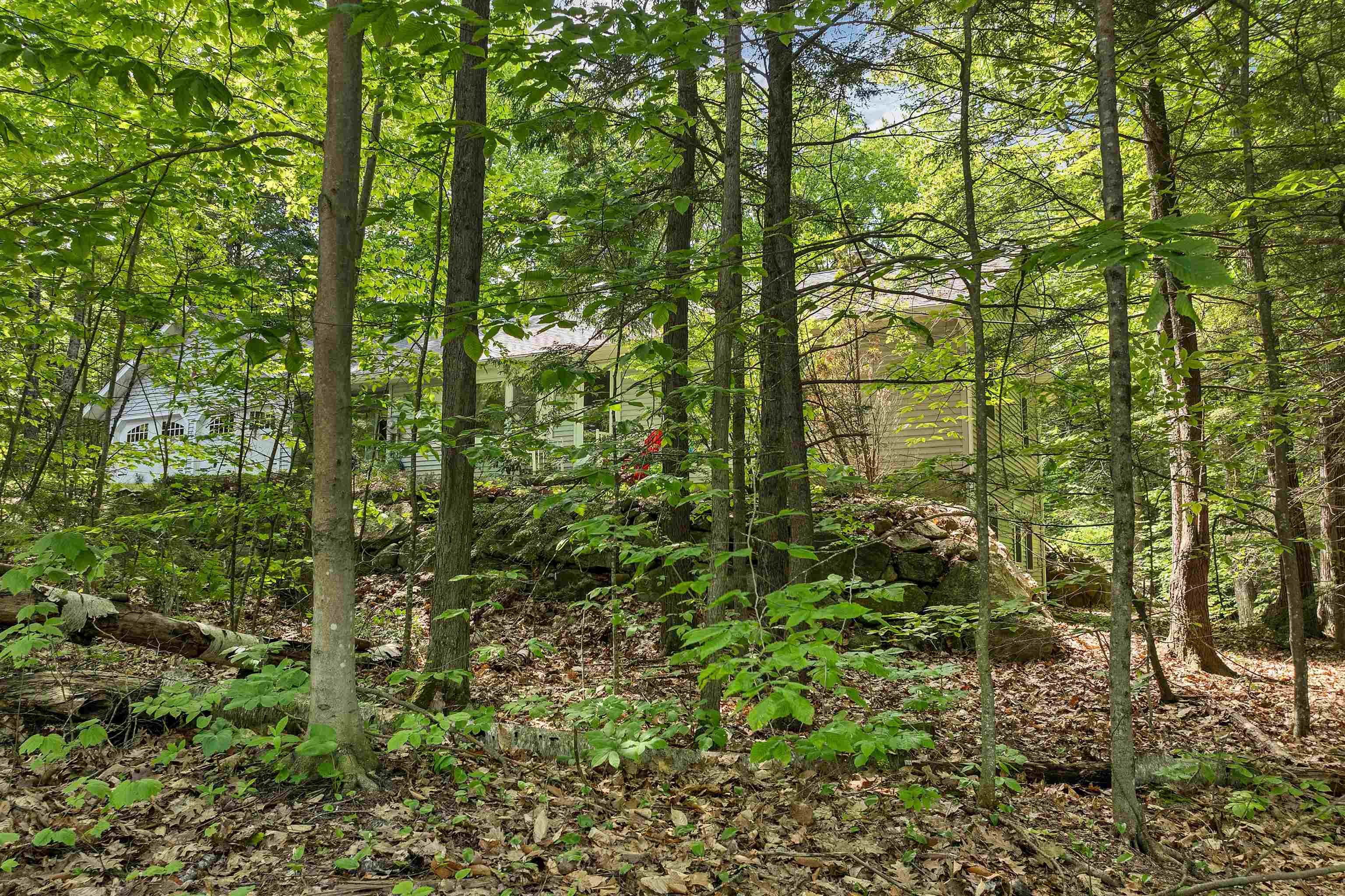 Gilford, New Hampshire 03249, United States, 2 Bedrooms Bedrooms, ,2 BathroomsBathrooms,Residential,Pending,144725