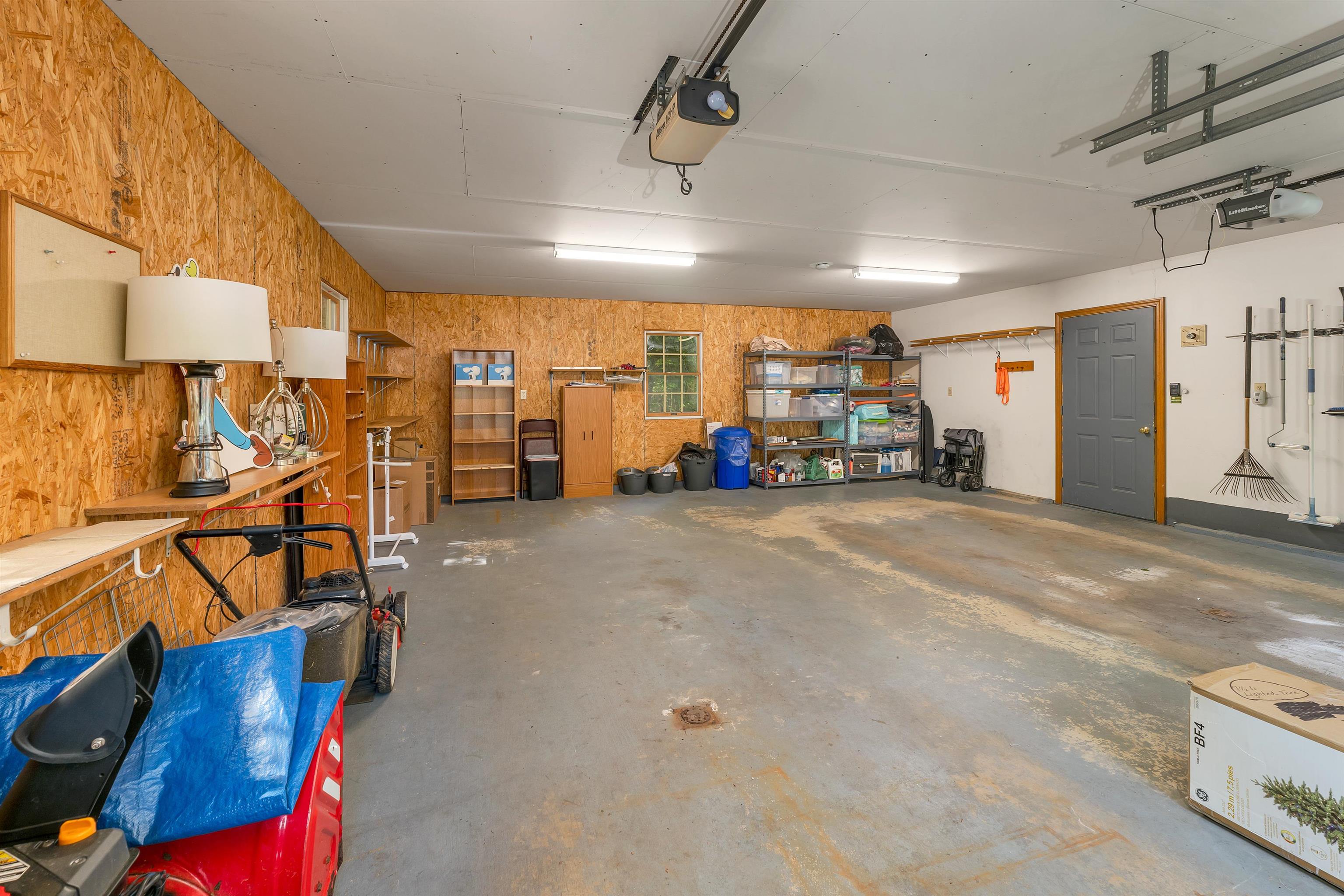 Gilford, New Hampshire 03249, United States, 2 Bedrooms Bedrooms, ,2 BathroomsBathrooms,Residential,Pending,144725