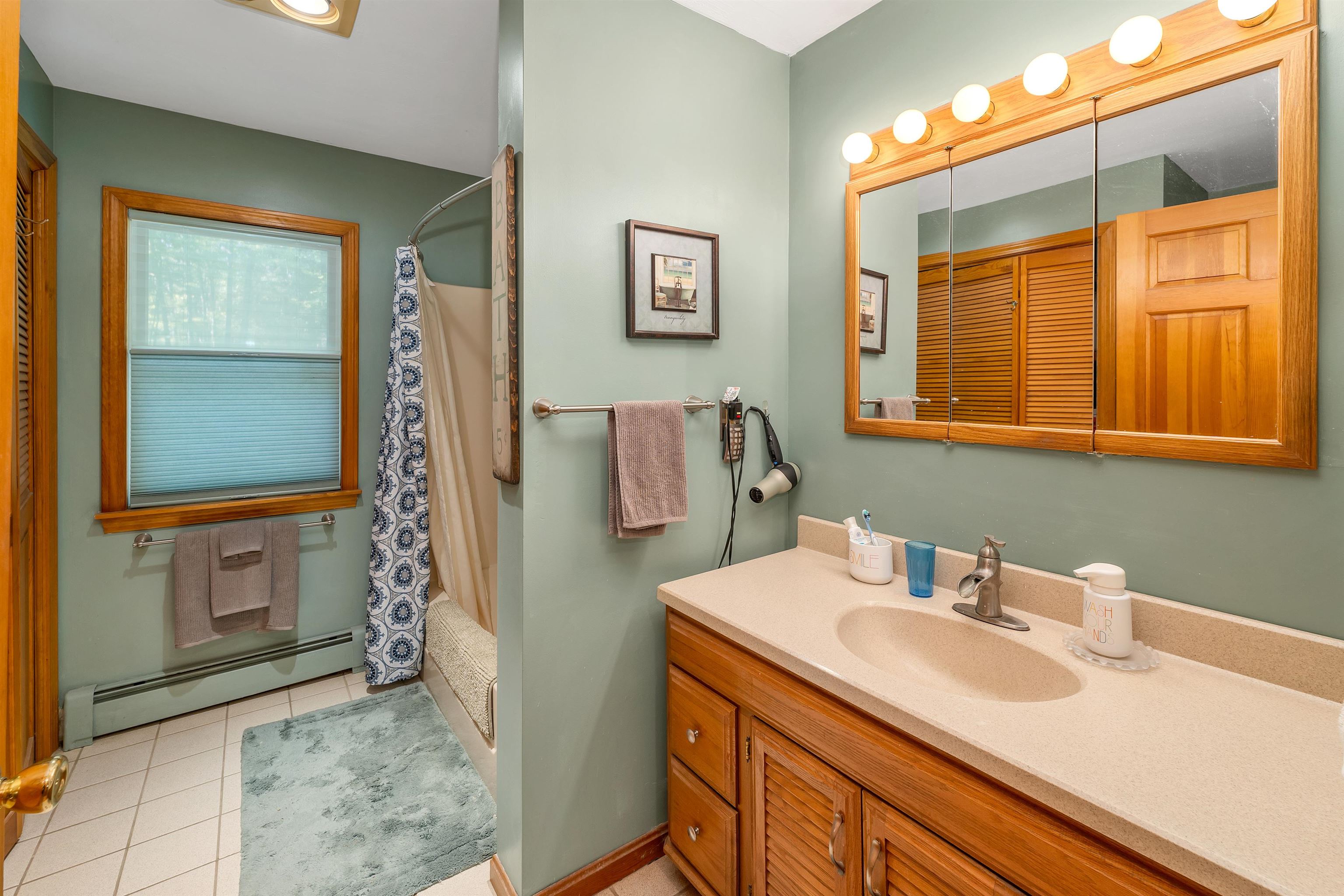 Gilford, New Hampshire 03249, United States, 2 Bedrooms Bedrooms, ,2 BathroomsBathrooms,Residential,Pending,144725