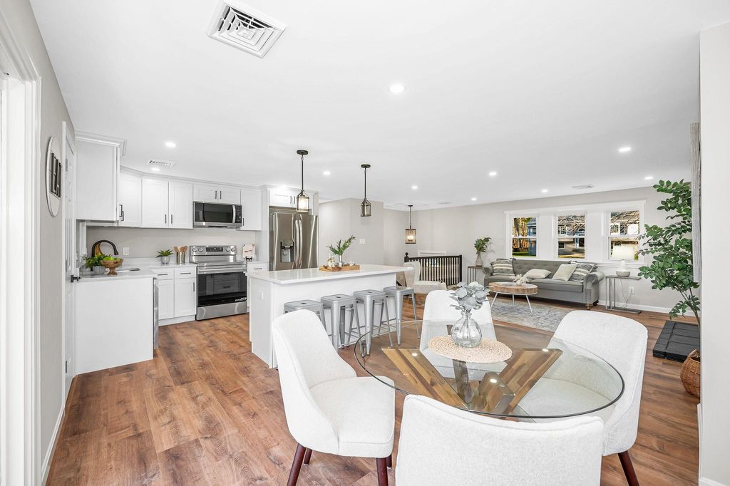 Photo of 4 Melody Lane, Pelham, NH 03076 (MLS # 5070115)