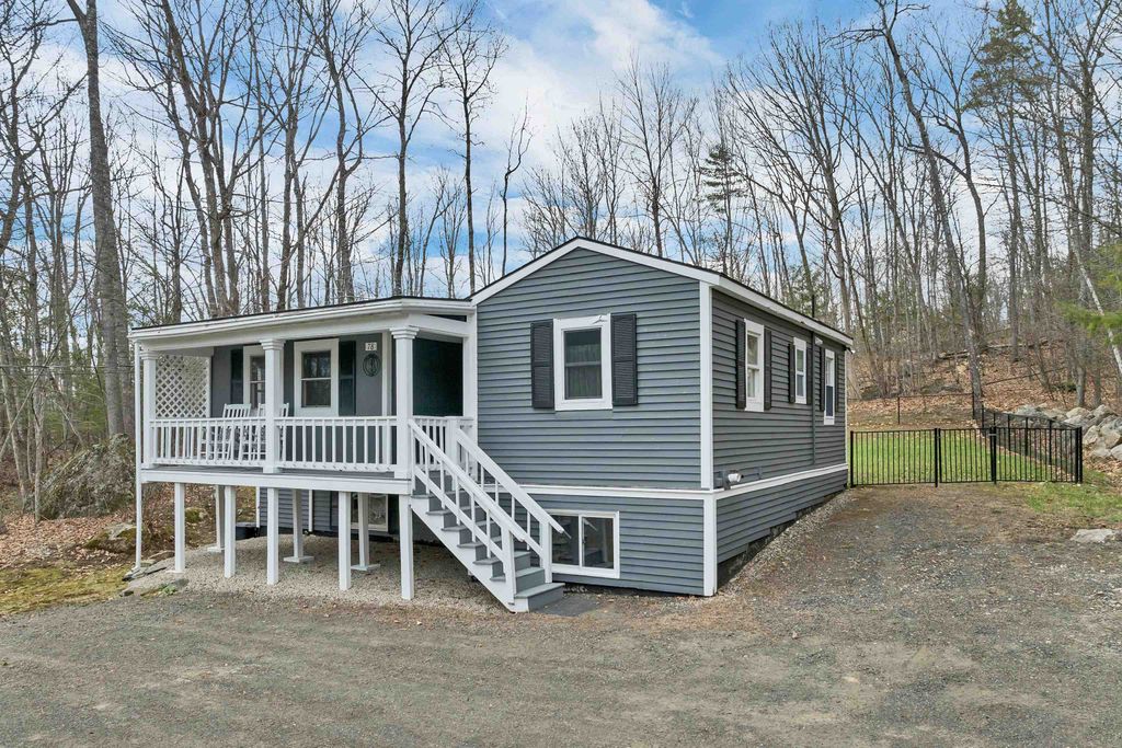 Photo of 78 Beach Pond Road, Wolfeboro, NH 03894 (MLS # 5085530)