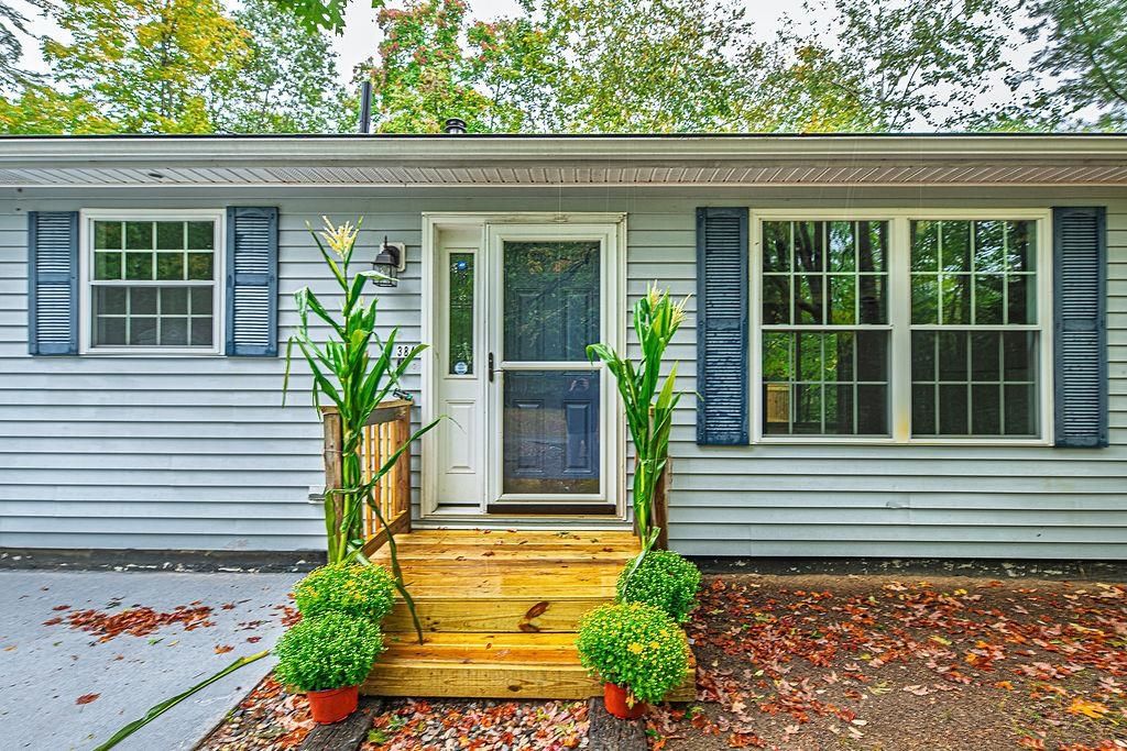 Photo of 384 Cross Road, Rochester, NH 03867 (MLS # 5063118)