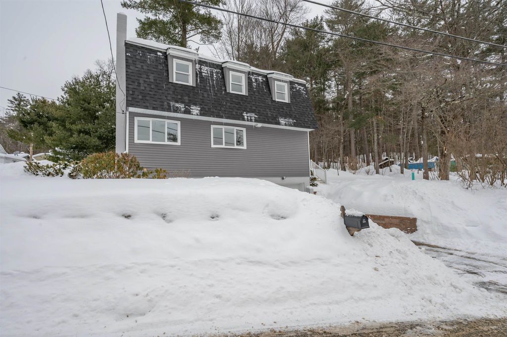 Photo of 7 Little Island Park, Pelham, NH 03076 (MLS # 5075113)