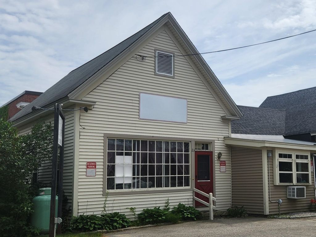 Photo of 23 Seavey Street, Conway, NH 03860 (MLS # 5089027)