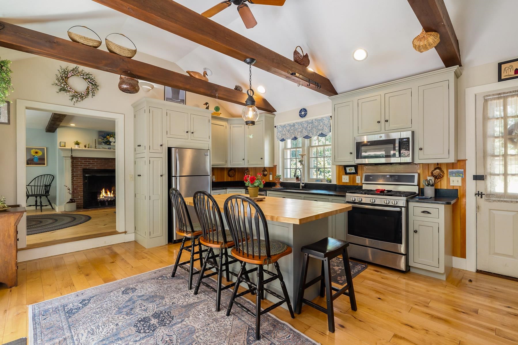 153 Ash Swamp Road