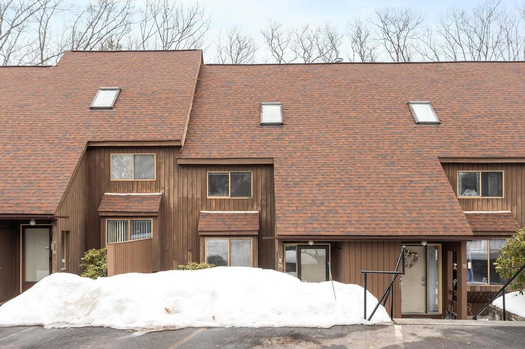 Photo of 36 Silverton Drive, Nashua, NH 03062 (MLS # 5077448)