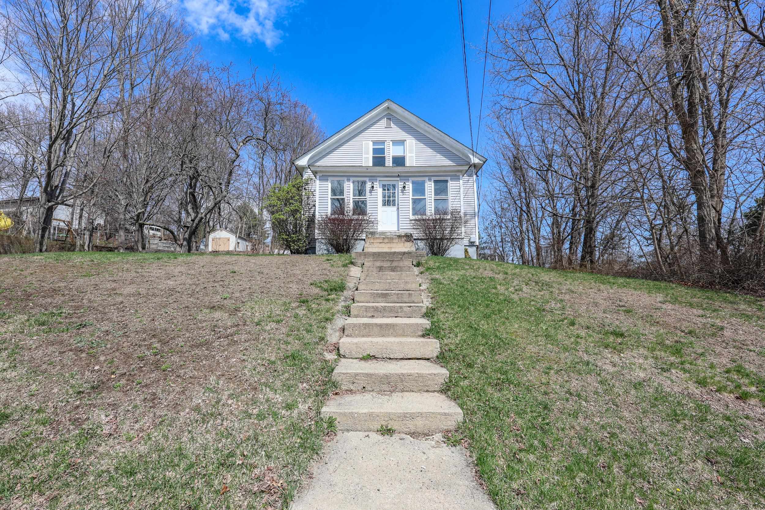 32 Turnpike Street