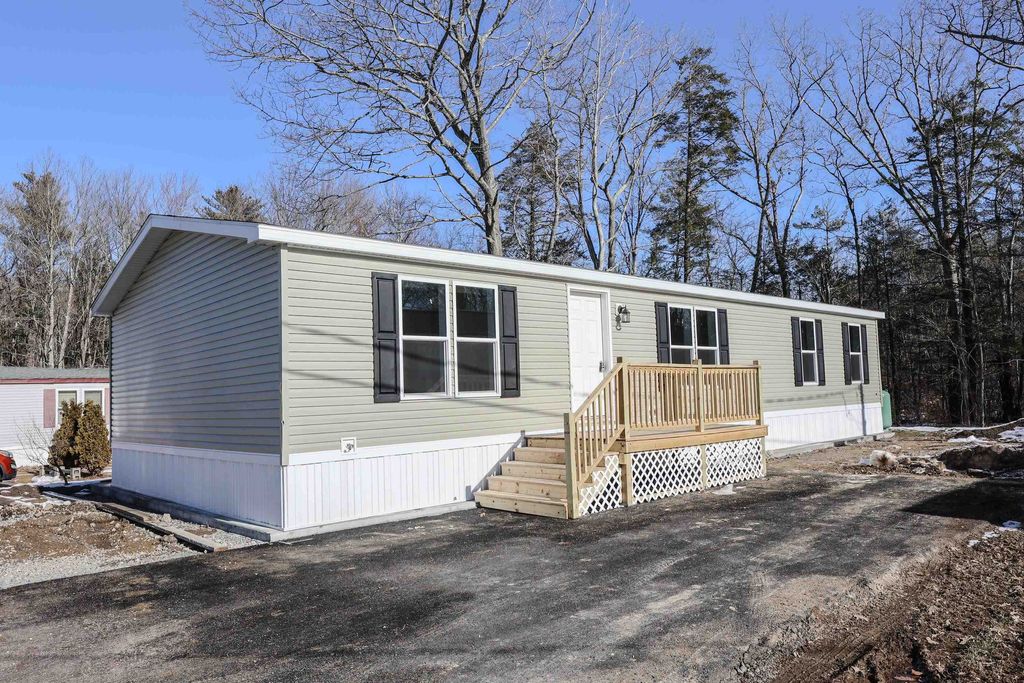 Photo of 9 Sargent Place #35, Gilford, NH 03249 (MLS # 5081484)