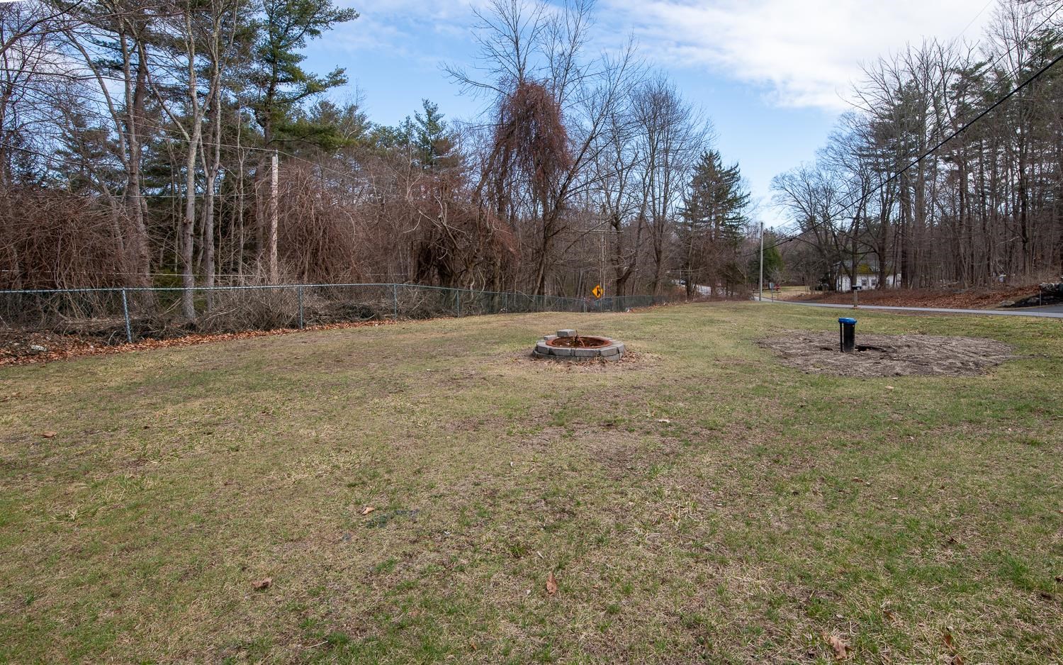 Atkinson, New Hampshire 03811, United States, 4 Bedrooms Bedrooms, ,2 BathroomsBathrooms,Residential,Active,92450