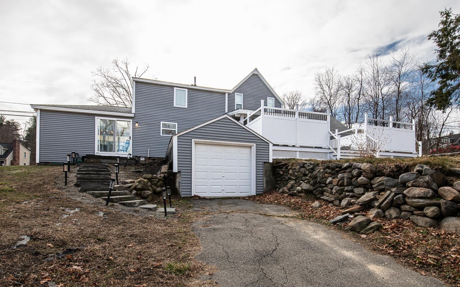 Atkinson, New Hampshire 03811, United States, 4 Bedrooms Bedrooms, ,2 BathroomsBathrooms,Residential,Active,92450