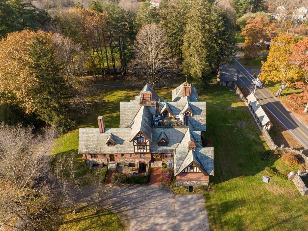 Photo of 80 Pond Street #1, Salem, NH 03079 (MLS # 5083911)