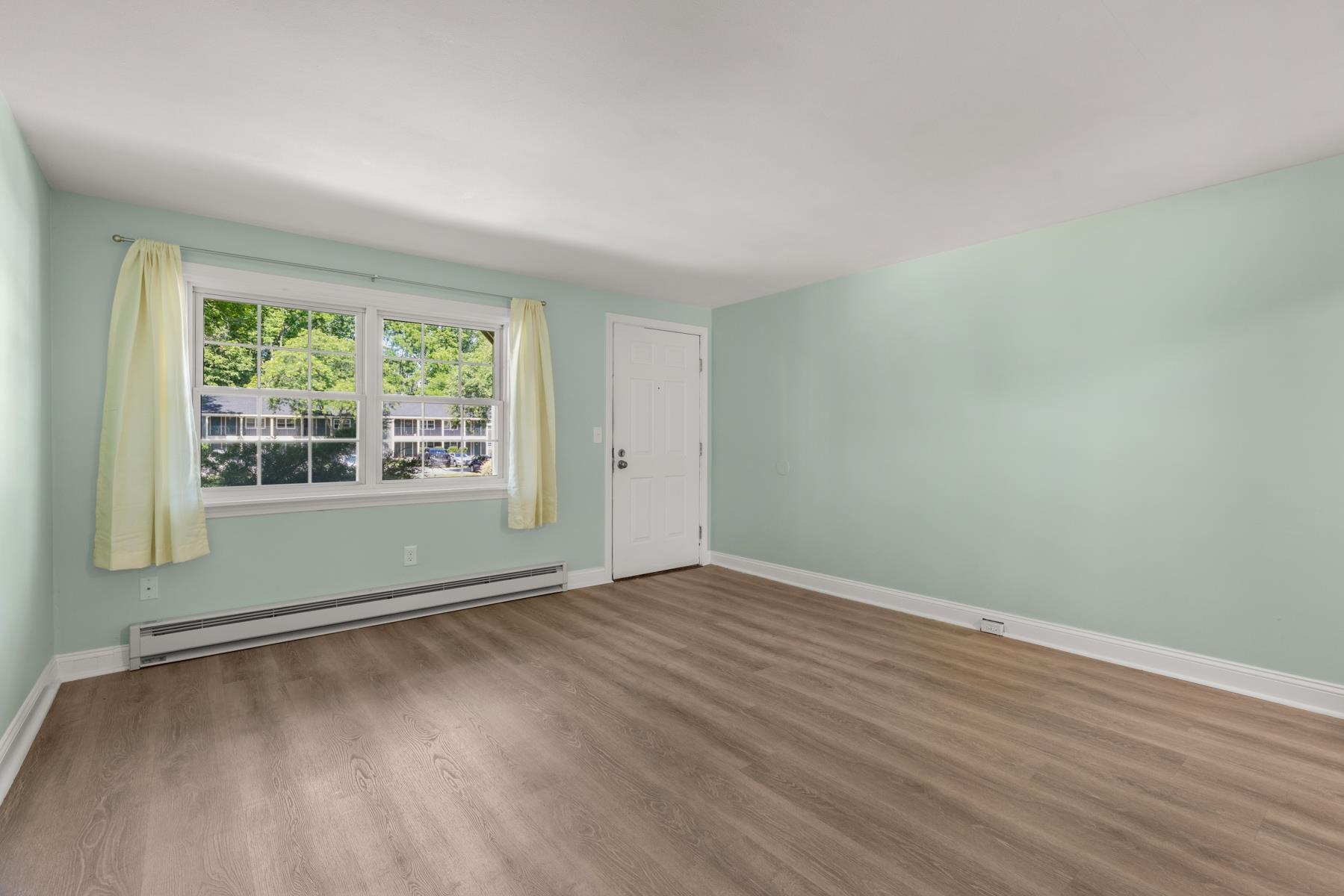 93 Henry Law Avenue 122