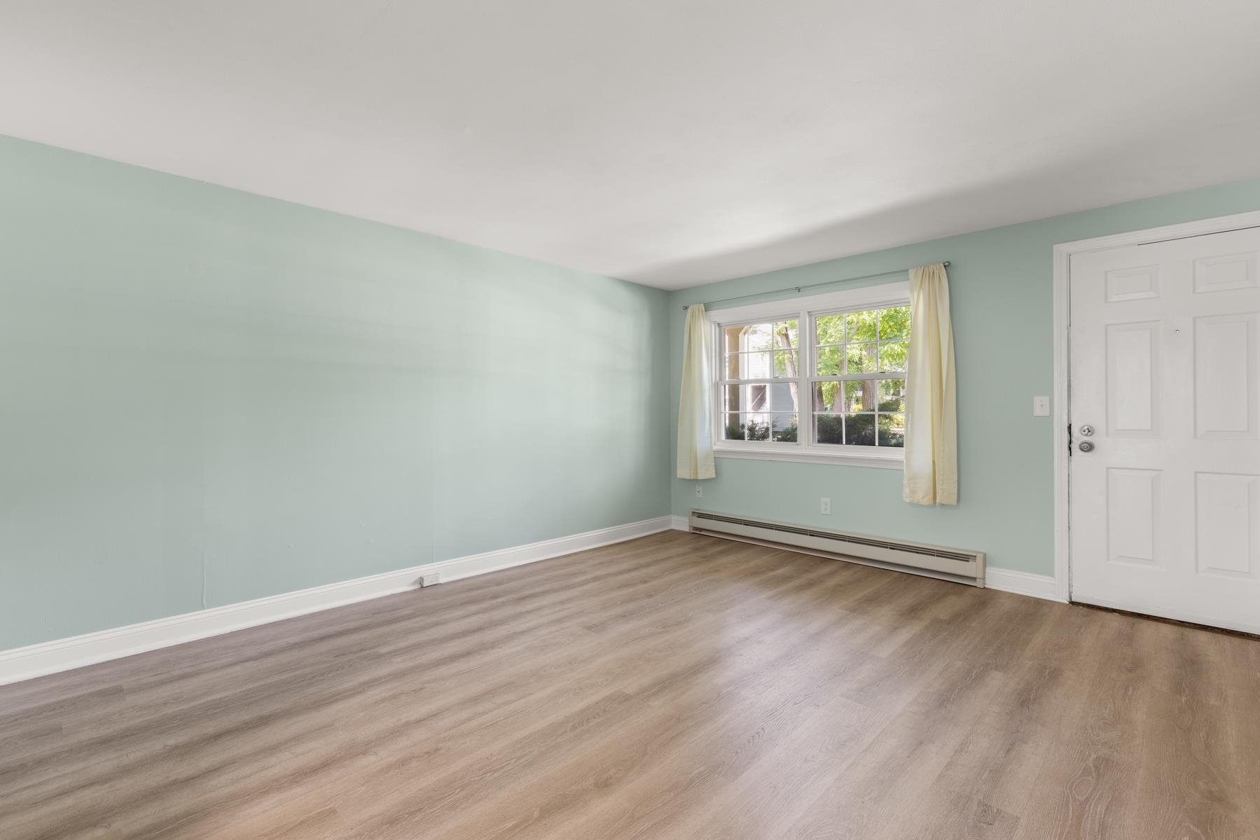 93 Henry Law Avenue 122