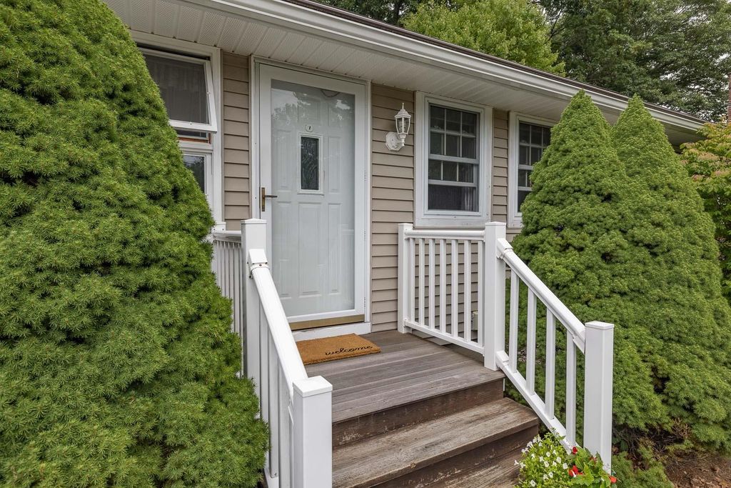 Photo of 295 McKinley Road, Portsmouth, NH 03801 (MLS # 5073337)