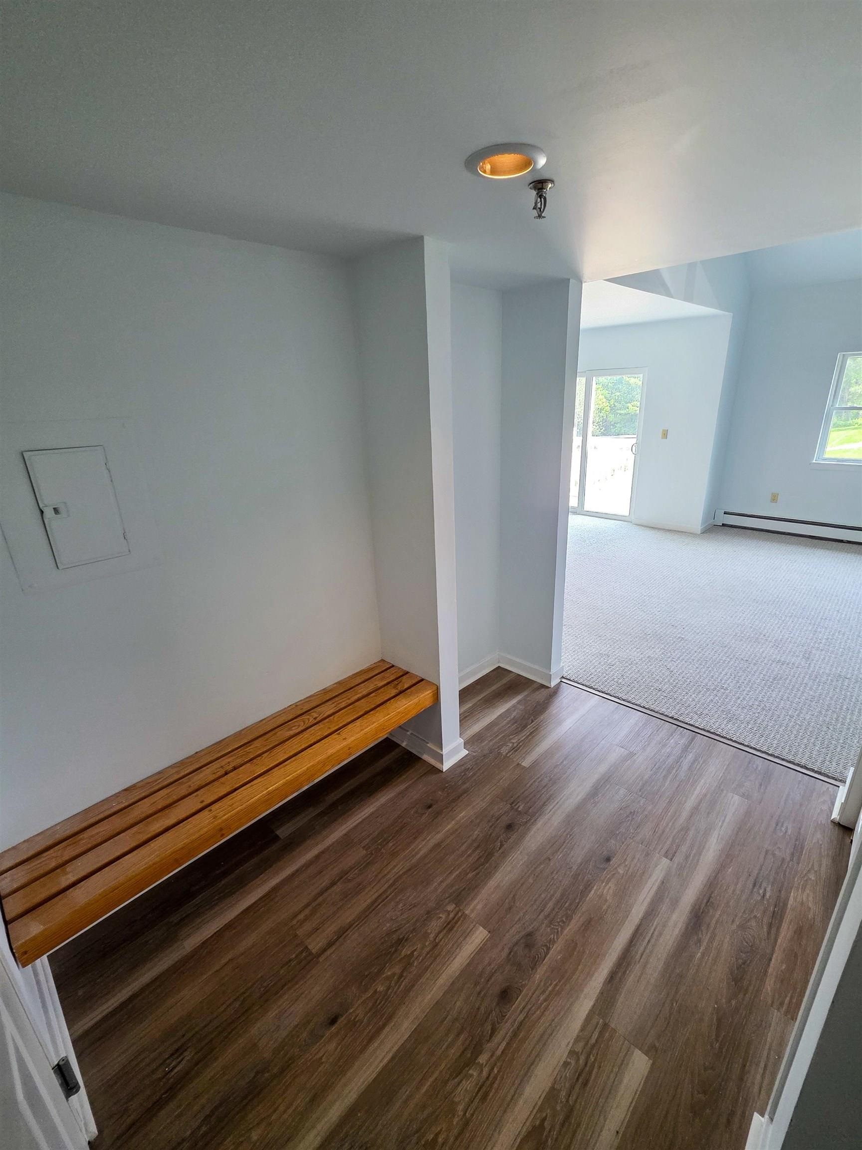 295 Hotel Road 10/10A