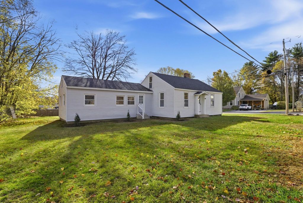 Photo of 1 Pleasant Street, Merrimack, NH 03054 (MLS # 5069162)
