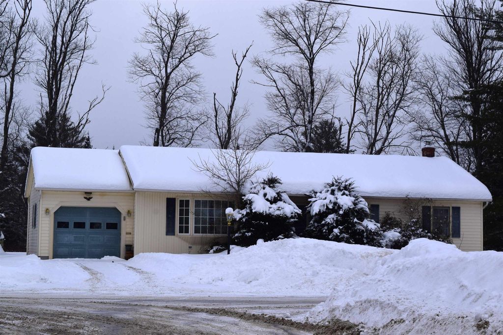 Photo of 10 Starr King Park, Lancaster, NH 03584 (MLS # 5075461)