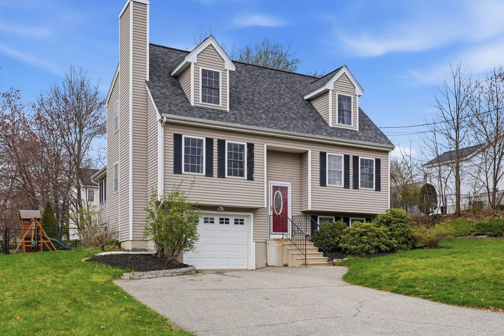 Photo of 15 Taschereau Boulevard, Nashua, NH 03062 (MLS # 5085153)