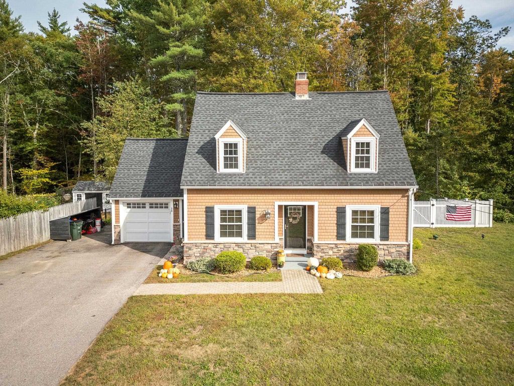 Photo of 39 Logging Hill Road, Bow, NH 03304 (MLS # 5063802)