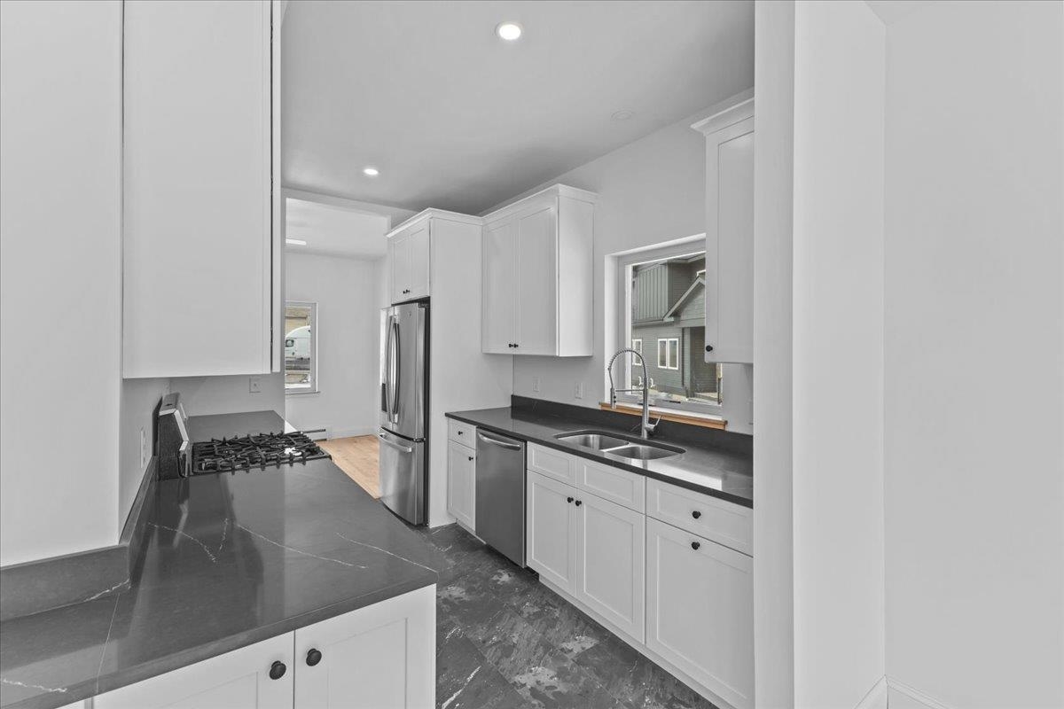 Vergennes, Vermont 05491, United States, 3 Bedrooms Bedrooms, ,2 BathroomsBathrooms,Residential,Active,45321