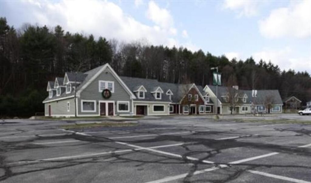 Photo of 425 South Stark Highway #Unit 11, Weare, NH 03281 (MLS # 5047863)