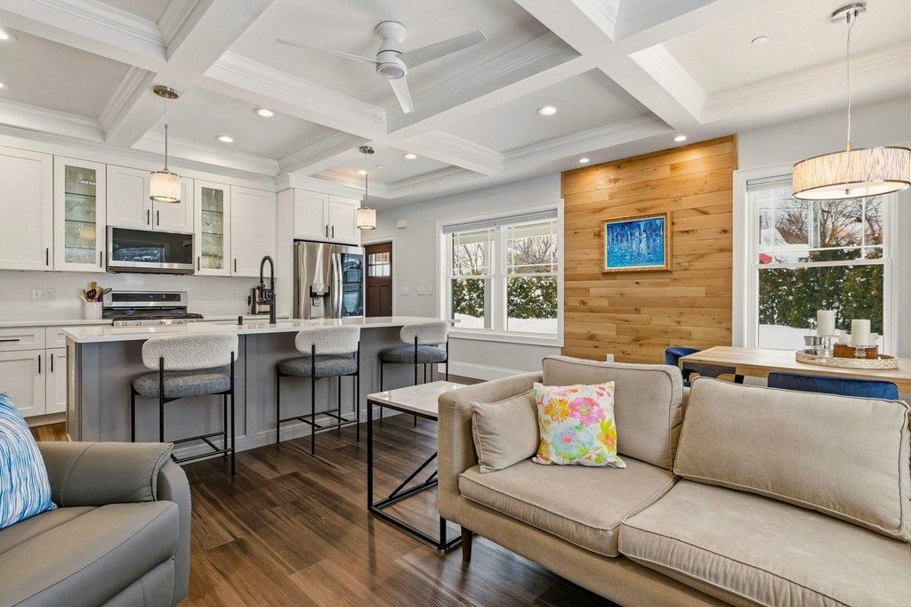 Photo of 114 Saratoga Way #1, Portsmouth, NH 03801 (MLS # 5075108)