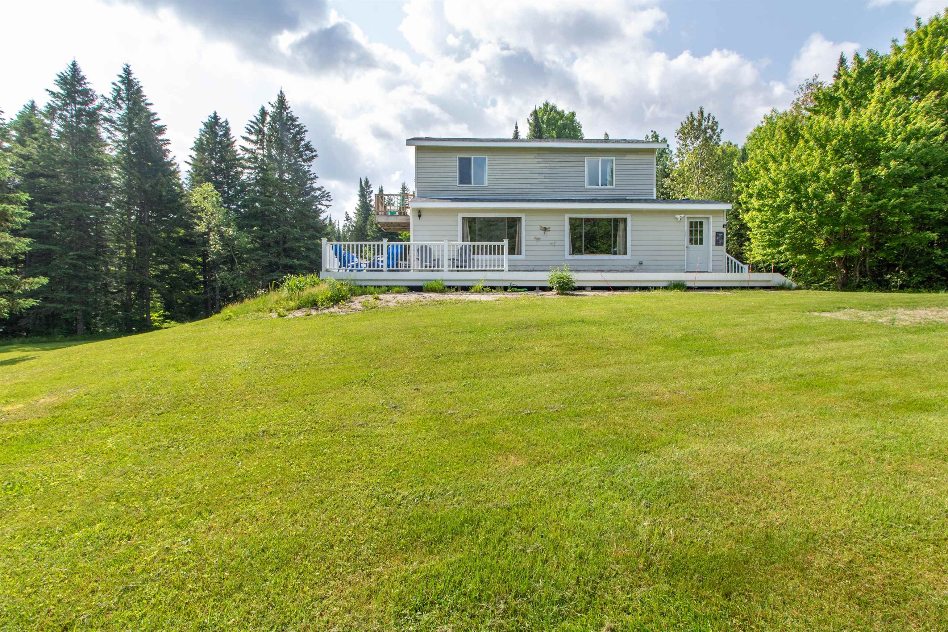 895 Head of the Pond Road