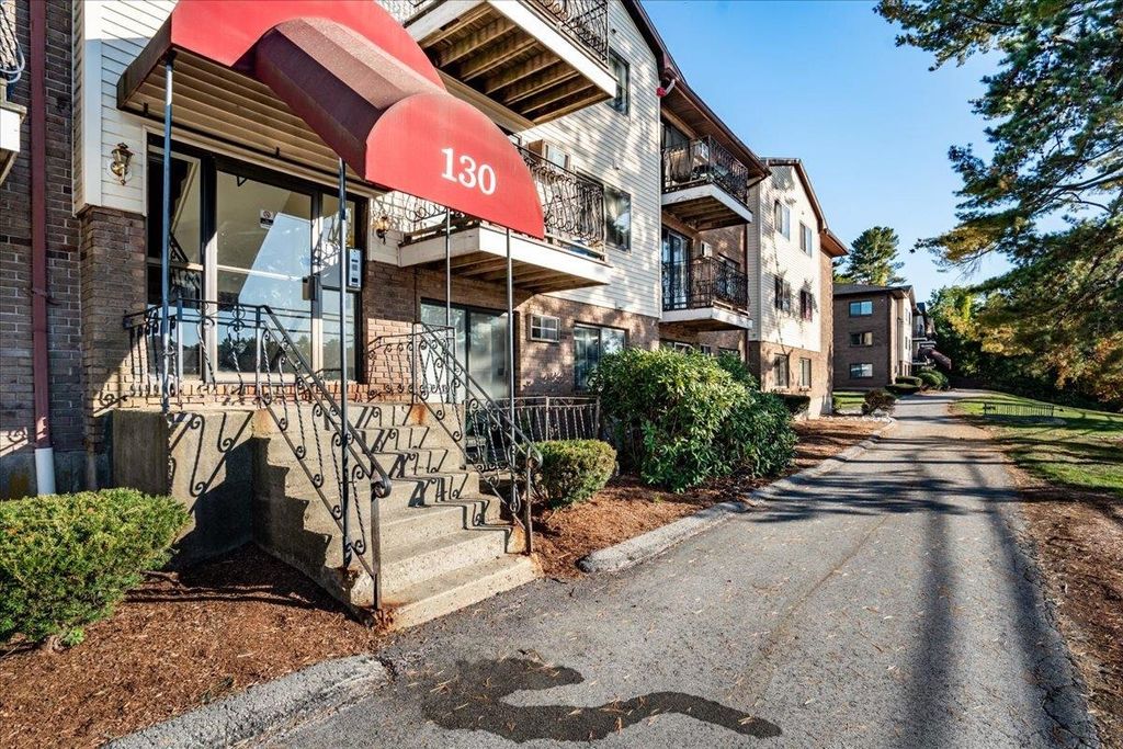 Photo of 130 Mammoth Road #413, Hooksett, NH 03106 (MLS # 5065179)