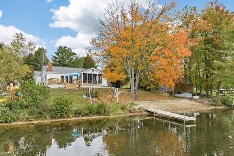 Photo of 157 Georgetown Drive, Barnstead, NH 03225 (MLS # 5080597)