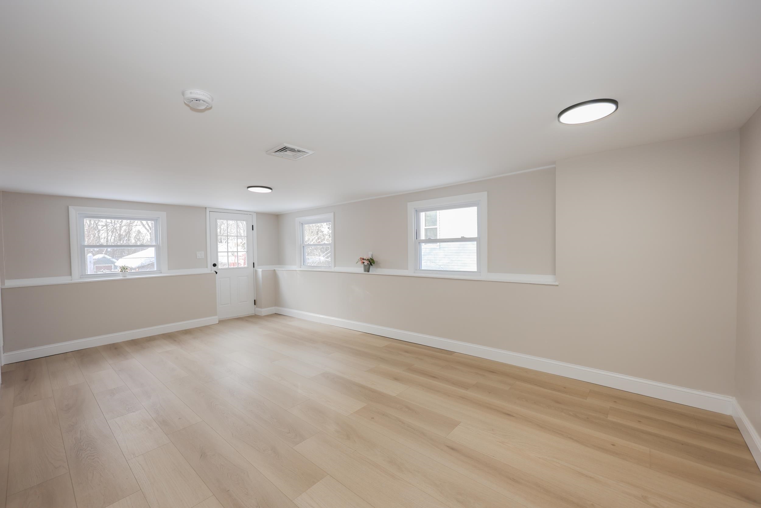 6 Mountain View Street