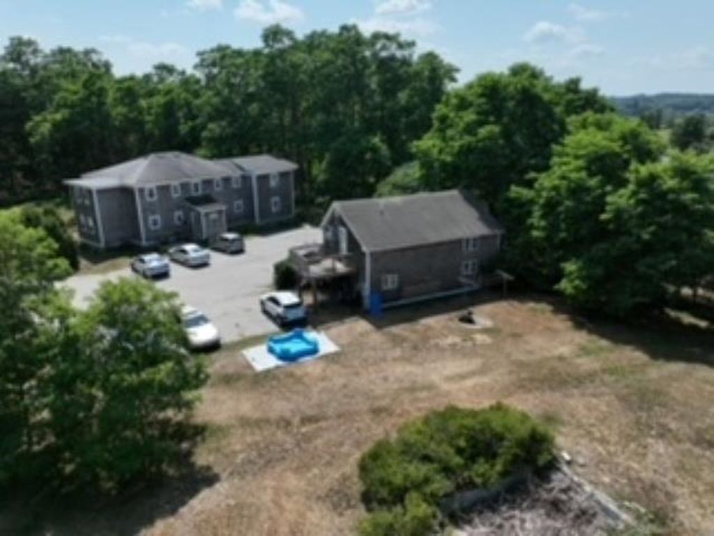 Photo of 32 Squamscott Road, Stratham, NH 03885 (MLS # 5071439)