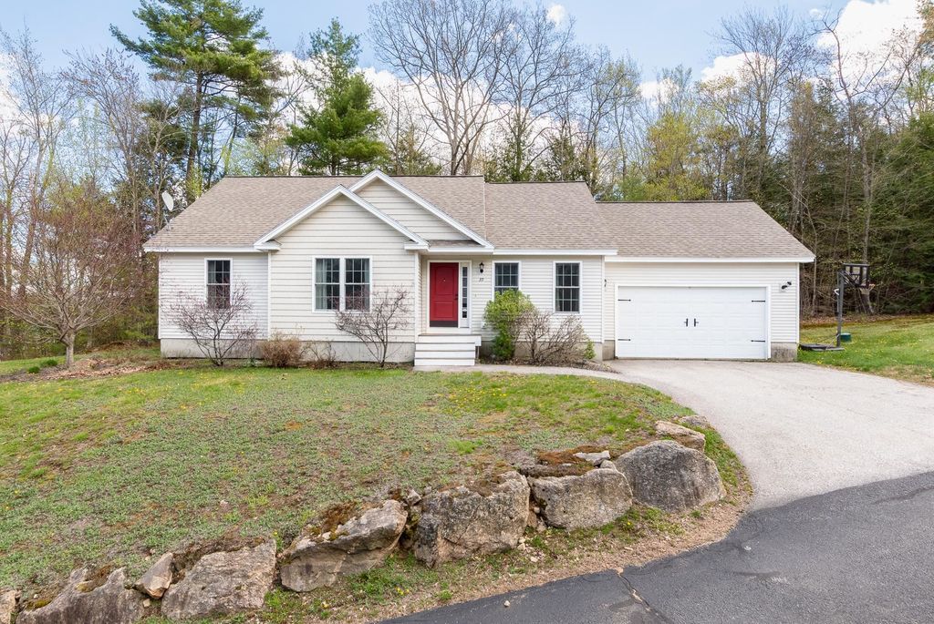 Photo of 39 Sterling Drive, Laconia, NH 03246 (MLS # 5080323)