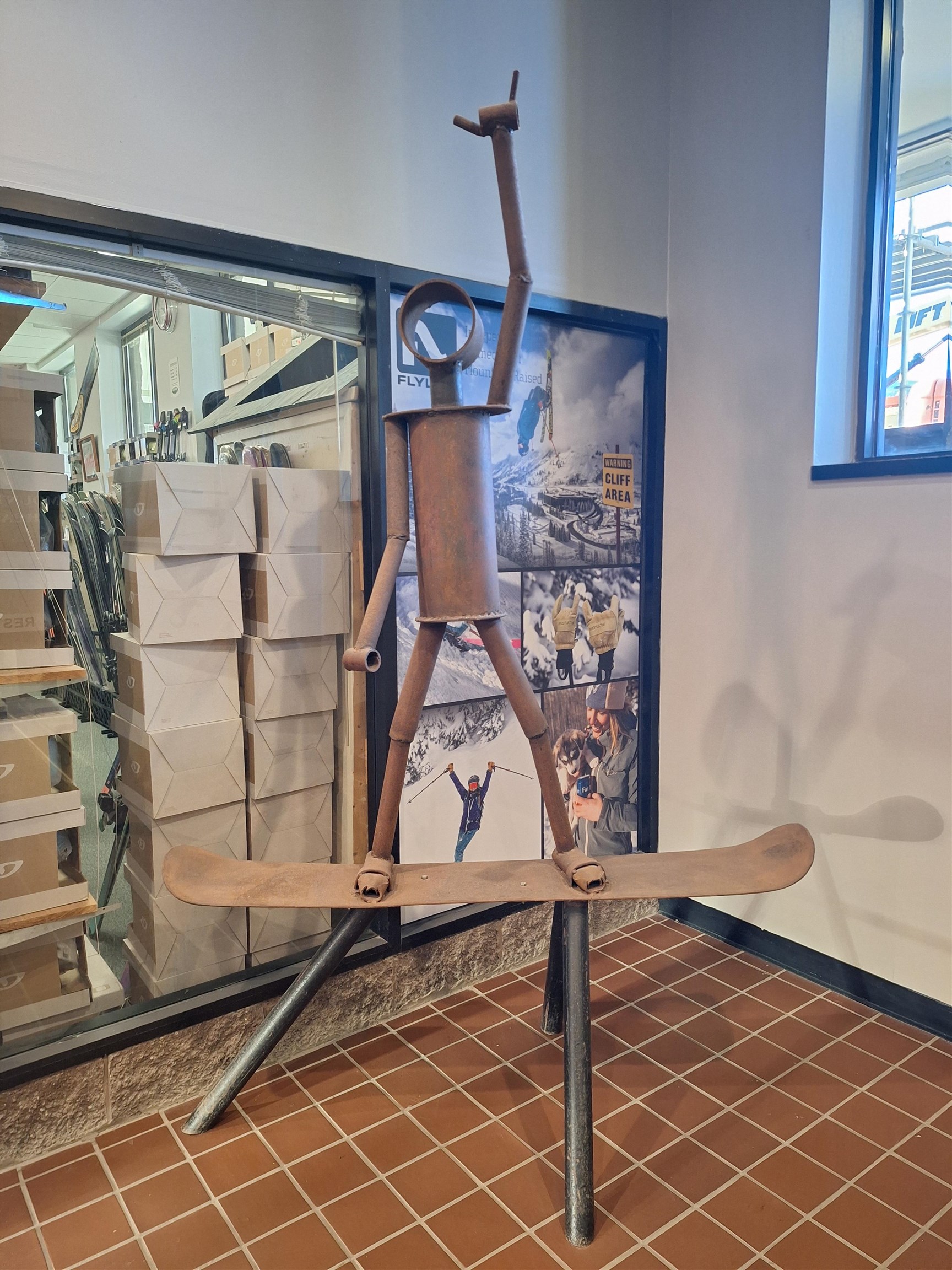 137 East Mountain Road 2C6