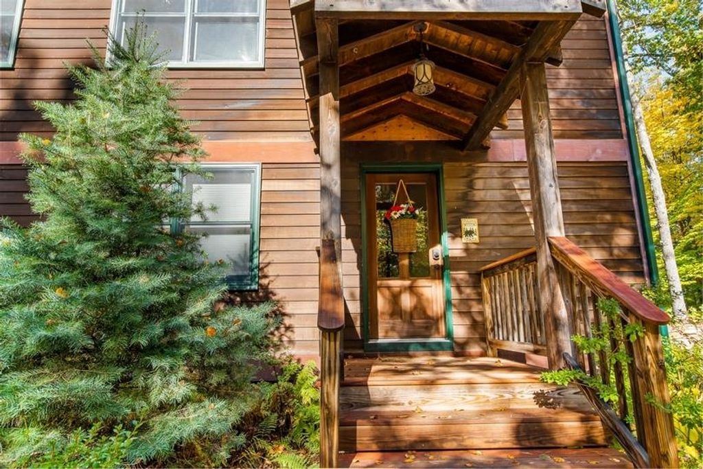 Photo of 92 Singing Eagle Road, Moultonborough, NH 03254 (MLS # 4933934)