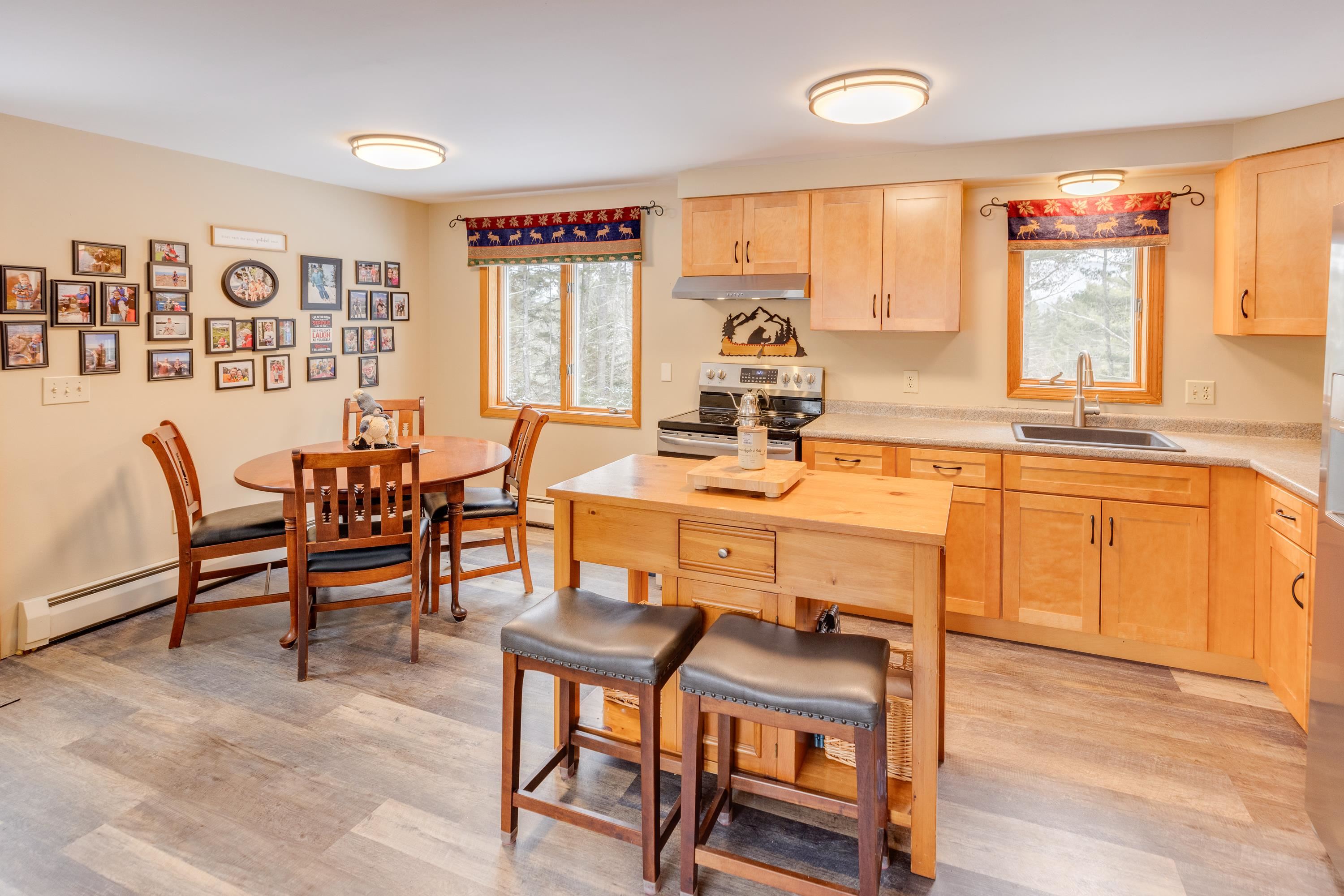 1591 Easton Valley Road