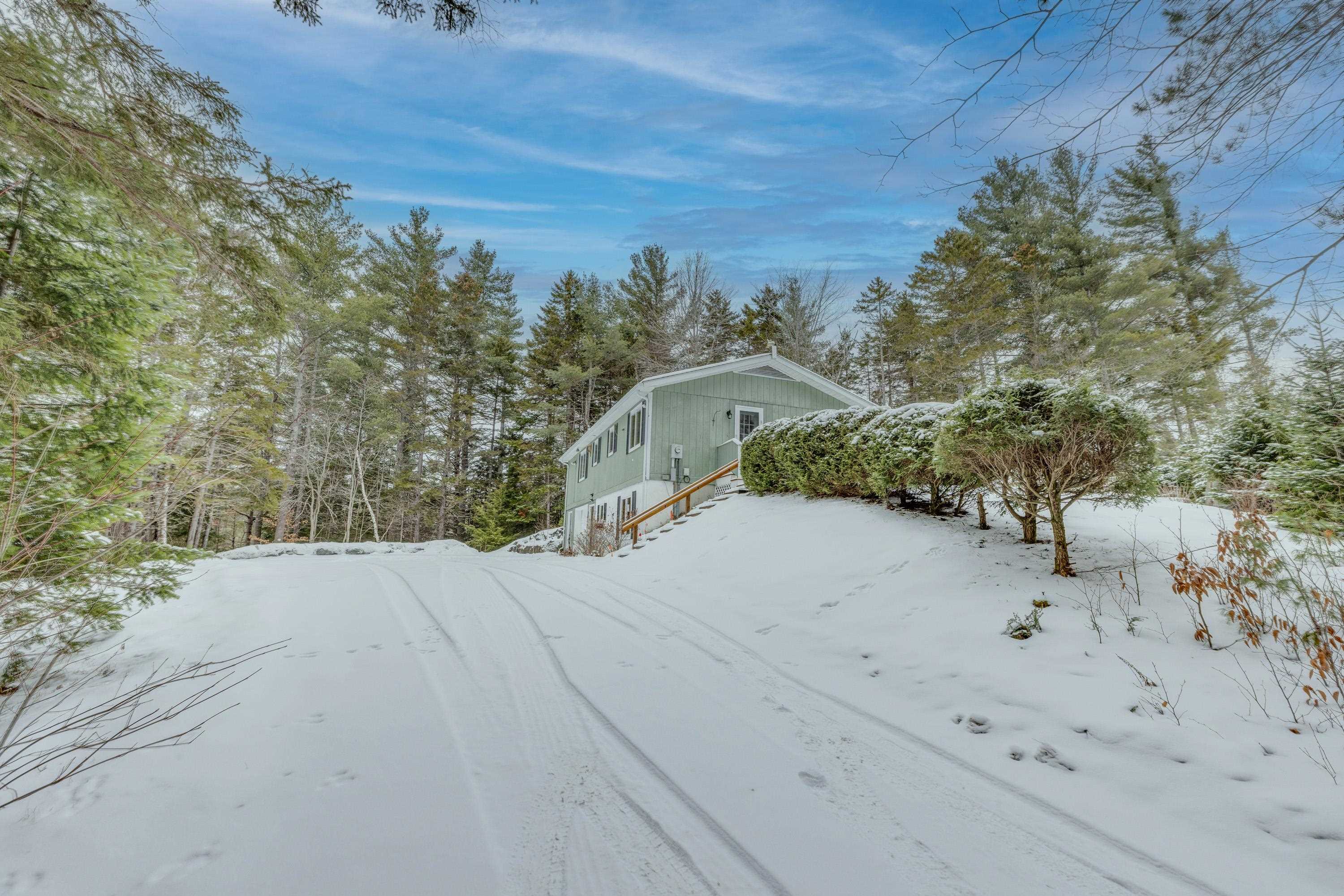 1591 Easton Valley Road