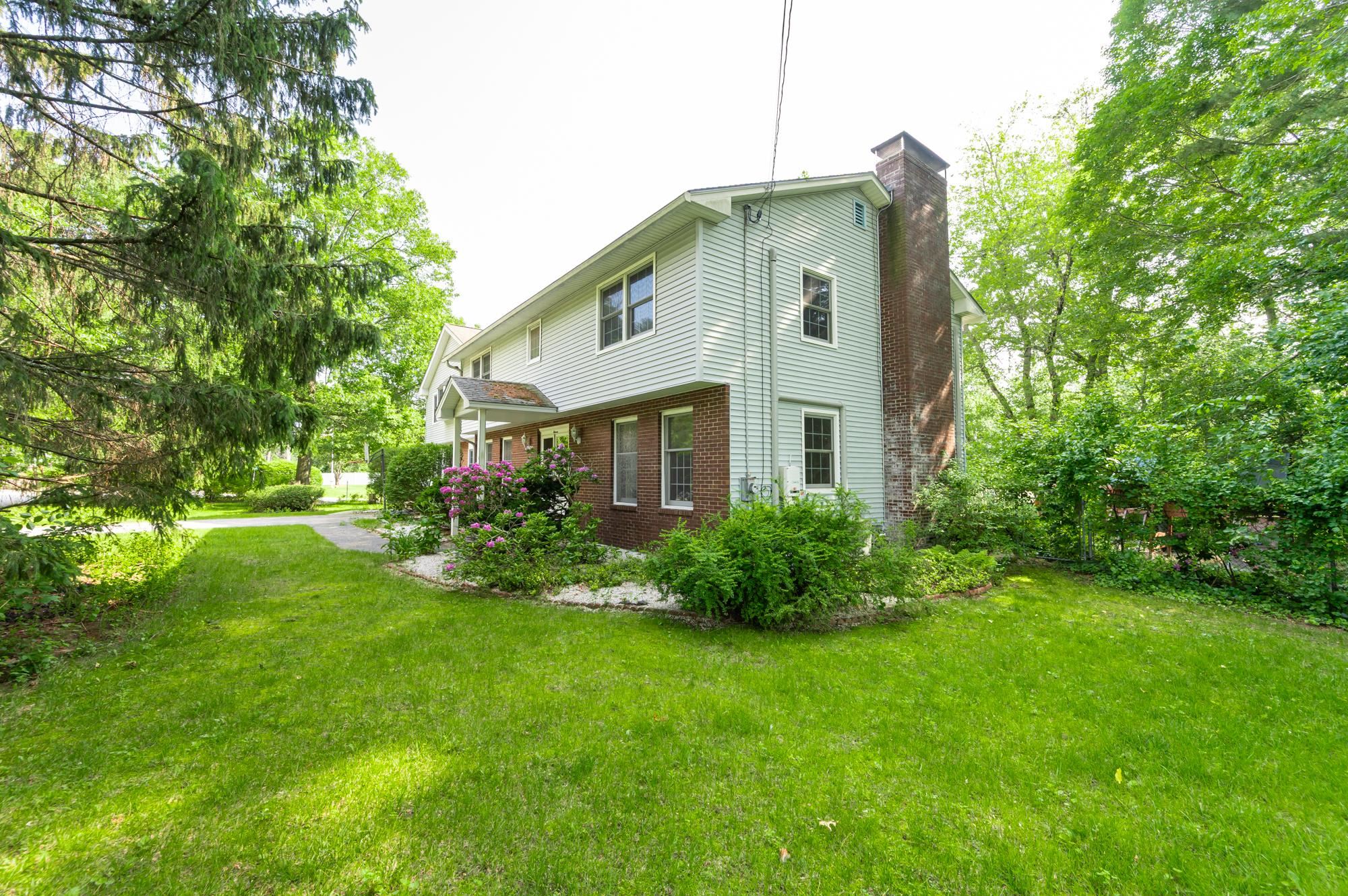 11 Robin Drive
