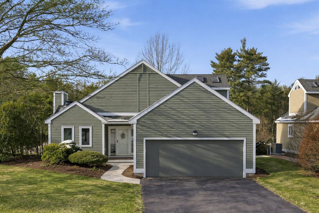 Photo of 190 Chase Way #190, Manchester, NH 03104 (MLS # 5074895)