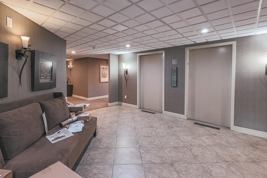 55 River Road 8A