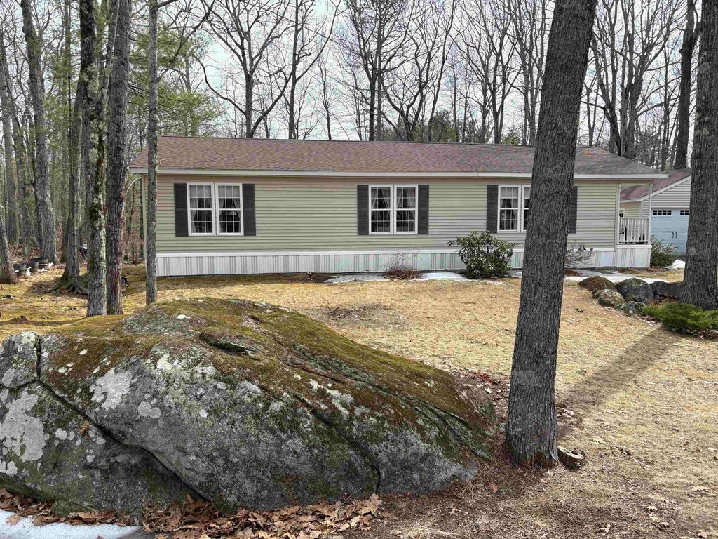 Photo of 9 Kenyann Drive, Wolfeboro, NH 03894 (MLS # 5081571)