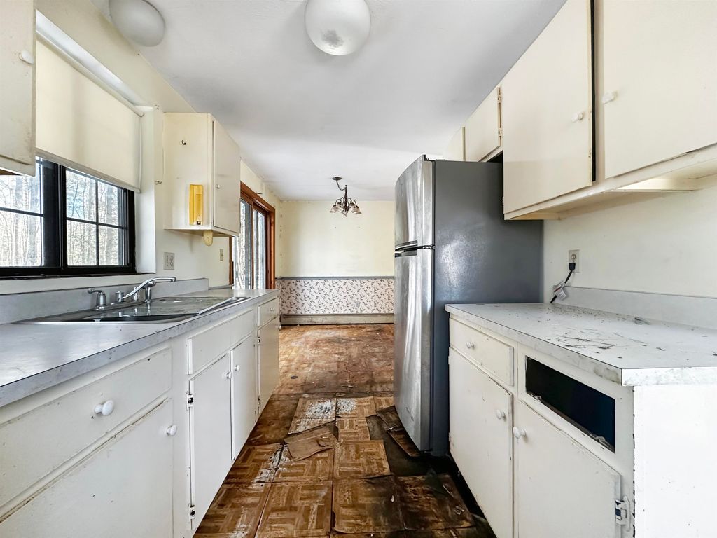 Photo of 8 Park Street, Allenstown, NH 03275 (MLS # 5078862)