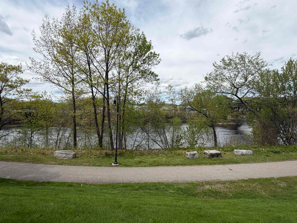 Photo of 107 Riverwalk Way, Manchester, NH 03101 (MLS # 5079087)