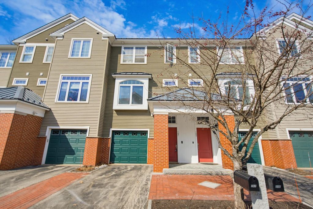 Photo of 107 Riverwalk Way, Manchester, NH 03101 (MLS # 5079087)