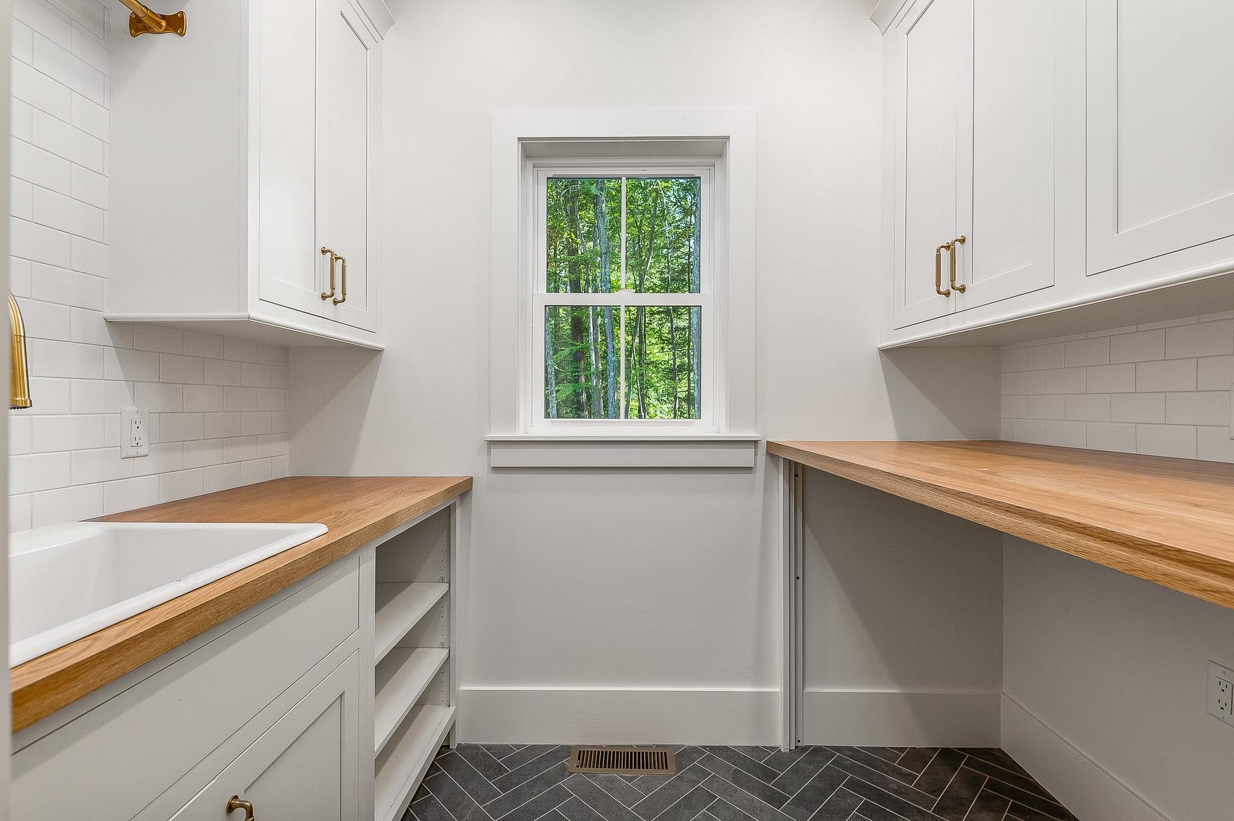 12-5 Wentworth Drive